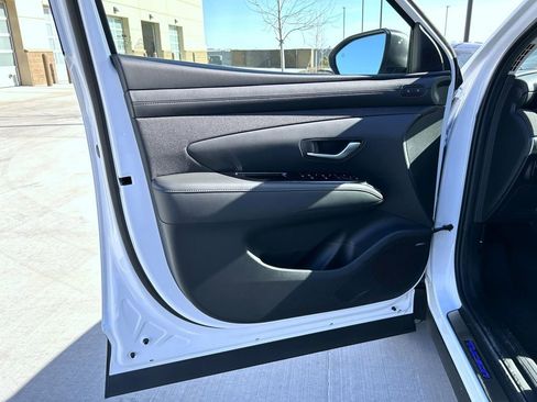 Used 2025 Hyundai Tucson Limited image 11