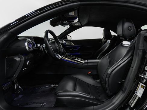 Used 2022 Mercedes-Benz SL 55 AMG 4MATIC w/ Driver Assistance Package image 8