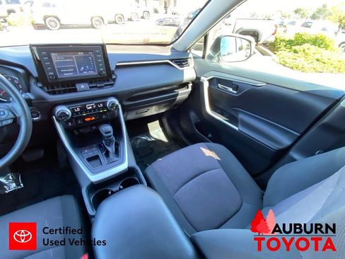 Certified 2019 Toyota RAV4 XLE FWD image 27