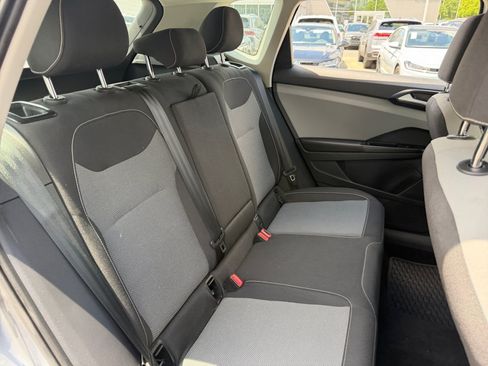 Certified 2023 Volkswagen Taos S FWD image 29