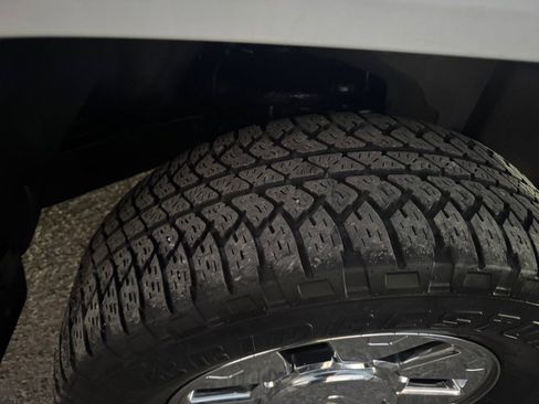 Used 2008 HUMMER H3 Alpha image 19