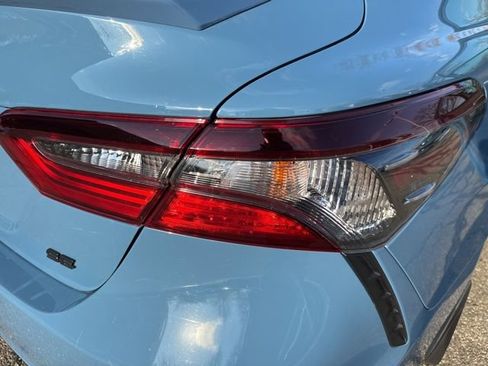 Used 2024 Toyota Camry SE image 32