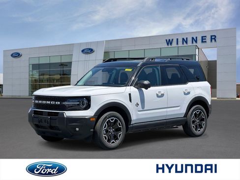 Used 2025 Ford Bronco Sport Outer Banks w/ Outer Banks Tech Package+ AWD/4WD image 1