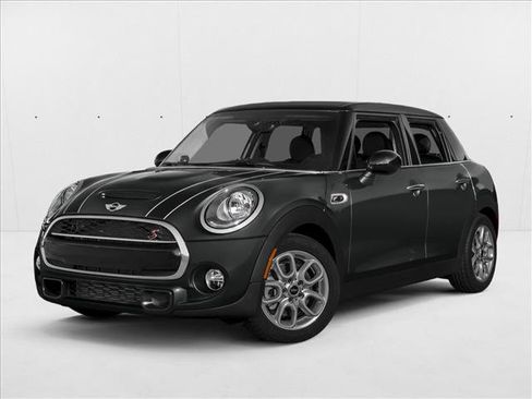 Used 2018 MINI Cooper S image 1