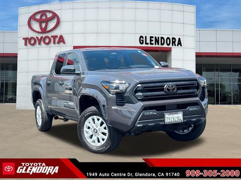 Certified 2024 Toyota Tacoma SR5 w/ SR5 Upgrade Package AWD/4WD image 2