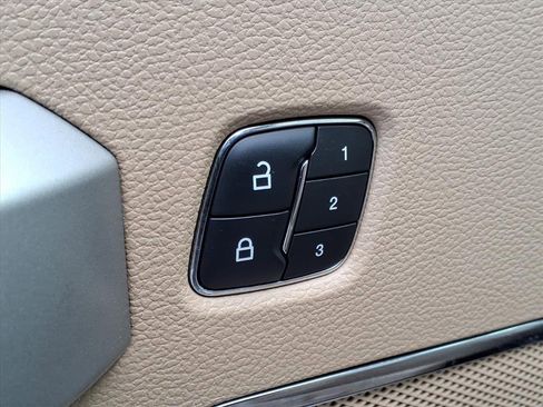 Used 2019 Ford F350 Lariat w/ Lariat Ultimate Package image 21