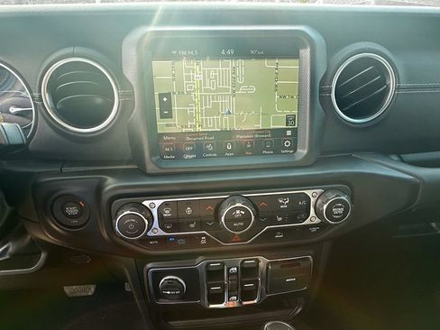 Used 2023 Jeep Wrangler Unlimited Sahara w/ Cold Weather Group AWD/4WD image 14