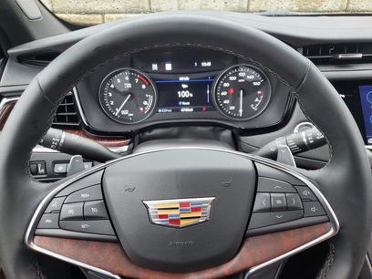 Certified 2026 Cadillac XT5 Sportv w/ LPO, Floor Liner Package