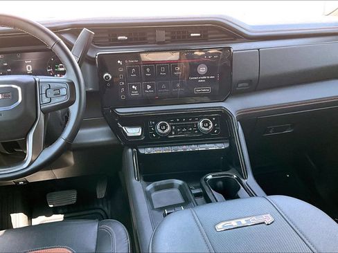 Used 2024 GMC Sierra 3500 AT4 w/ AT4 Premium Plus Package AWD/4WD image 7