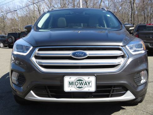 Used 2019 Ford Escape Titanium image 2