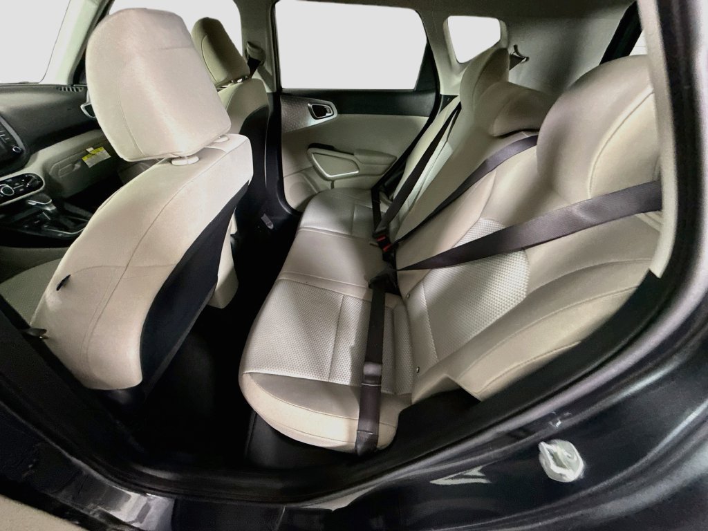 Used 2023 Kia Soul LX FWD image 26
