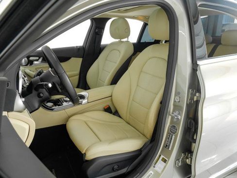Used 2020 Mercedes-Benz C 300 Sedan image 39