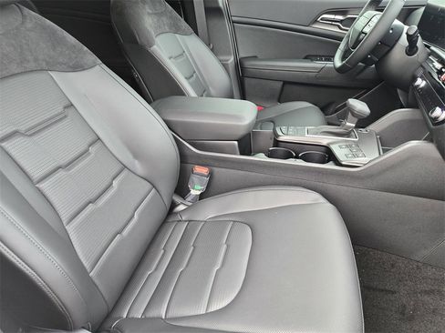 New 2026 Kia Sportage SX image 10