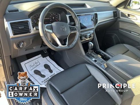 Certified 2023 Volkswagen Atlas Cross Sport SE w/ Black Wheel Package FWD image 16