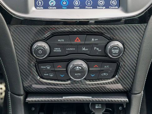 Used 2023 Chrysler 300 C image 46