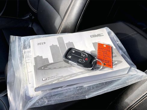 Used 2019 GMC Terrain SLT w/ Preferred Package image 34