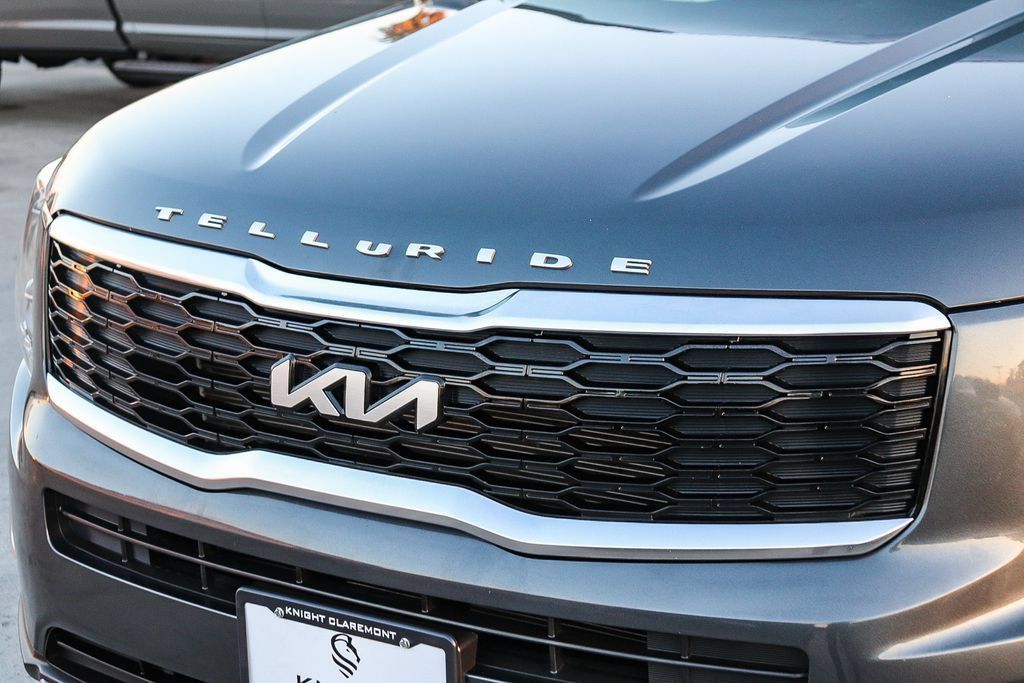 Used 2022 Kia Telluride S FWD image 6