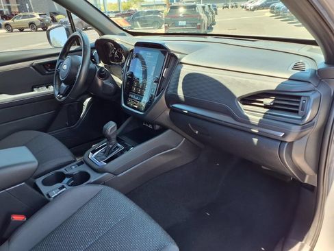 Used 2025 Subaru Forester Premium AWD/4WD image 17