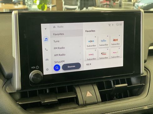 Used 2024 Toyota RAV4 XLE image 18