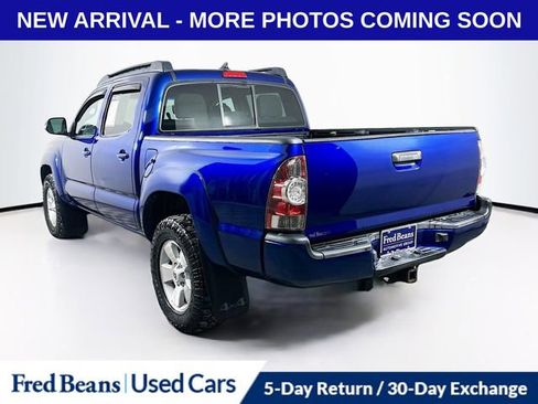 Used 2015 Toyota Tacoma Base image 6