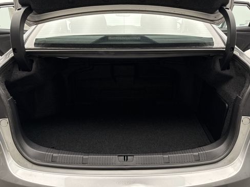 Used 2017 Toyota Avalon Limited w/ All Weather Liner Package FWD image 23