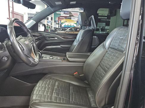 Used 2021 Cadillac Escalade ESV Sport Platinum AWD/4WD image 5