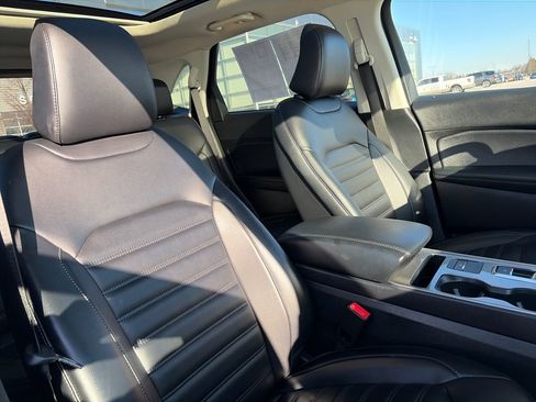 Used 2024 Ford Edge SEL w/ Convenience Package image 13