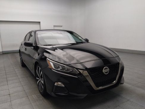 Used 2021 Nissan Altima 2.0 SR FWD image 13
