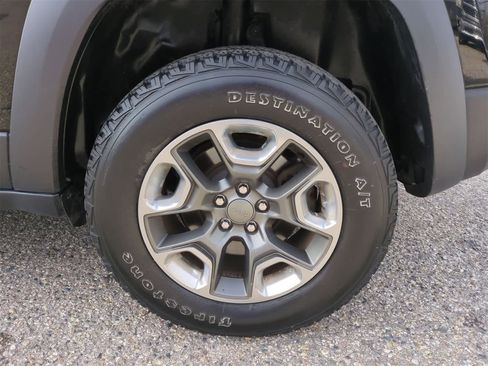 Certified 2019 Jeep Cherokee Trailhawk w/ Cold Weather Group image 14