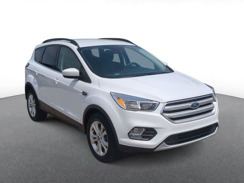 Used 2018 Ford Escape SE AWD/4WD image 2