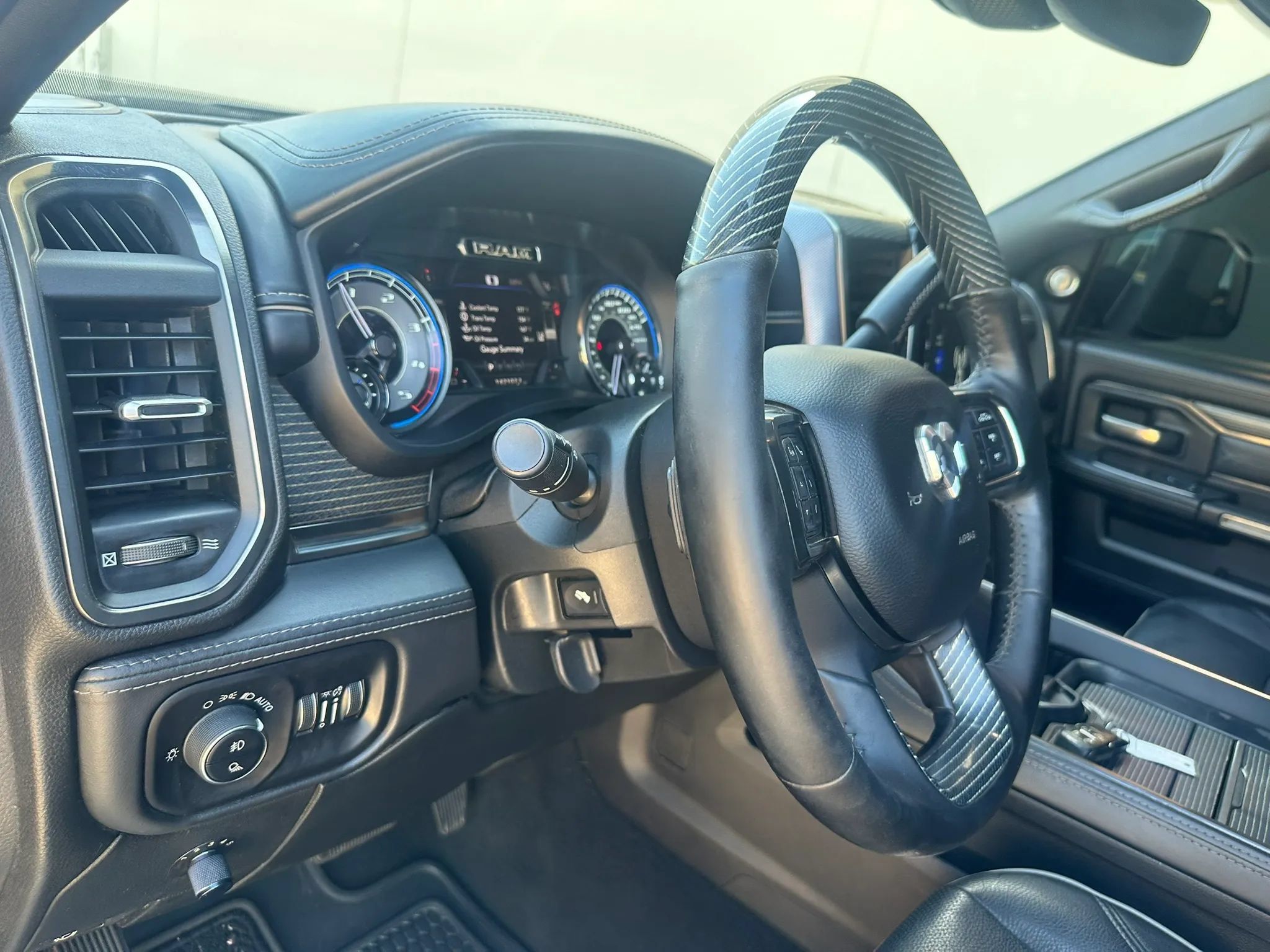 Used 2020 RAM 3500 Limited AWD/4WD image 36