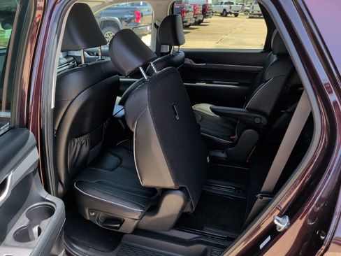 Used 2025 Hyundai Palisade SEL FWD image 33