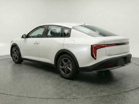 Used 2025 Kia K4 FWD image 5