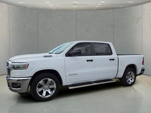 Used 2025 RAM 1500 Big Horn RWD image 7