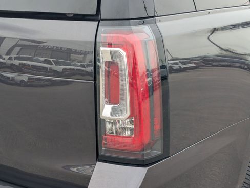 Used 2018 GMC Yukon XL Denali w/ Denali Ultimate Package image 11