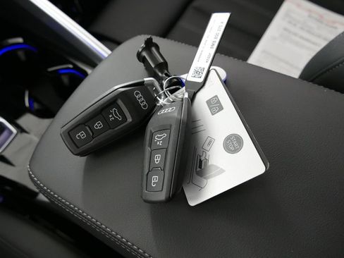 Certified 2025 Audi Q5 Premium AWD/4WD image 21