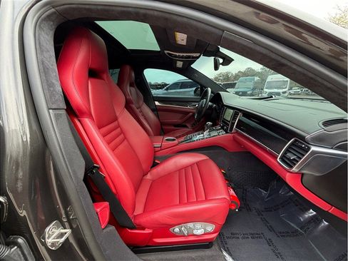 Used 2016 Porsche Panamera GTS image 44
