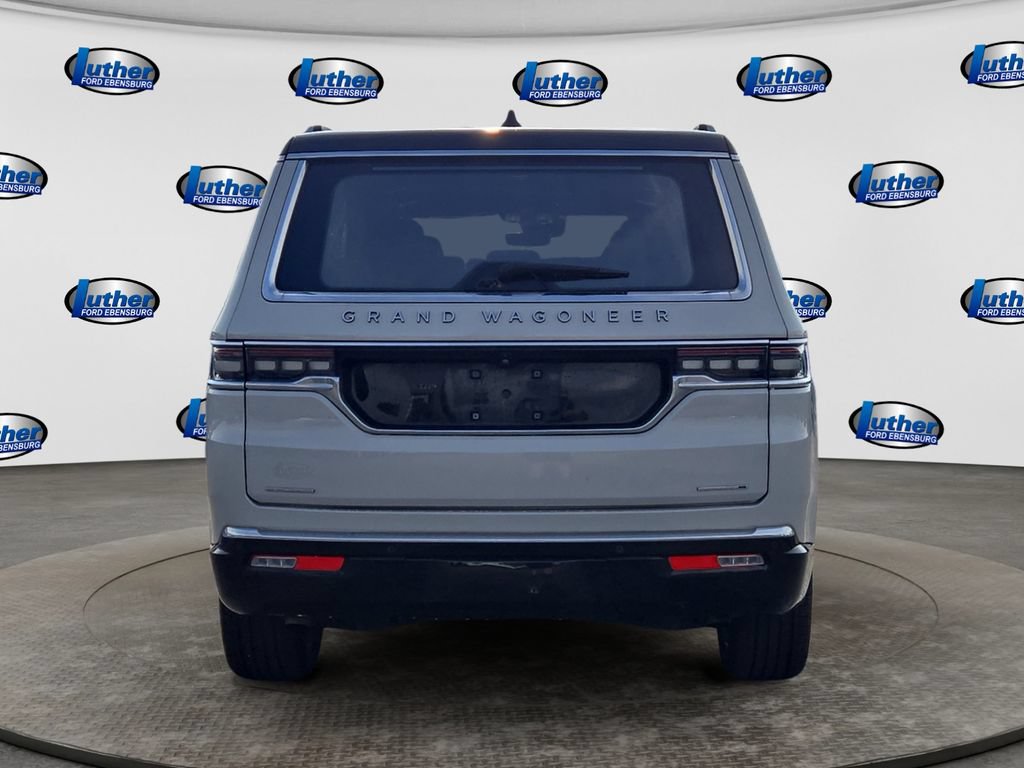Used 2022 Jeep Grand Wagoneer Series III AWD/4WD image 4