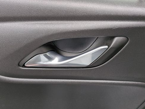 Used 2025 Chevrolet Blazer LT FWD image 27