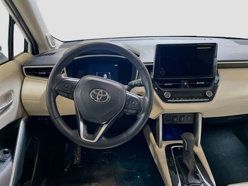 Used 2023 Toyota Corolla Cross XLE w/ Convenience Package AWD/4WD image 23