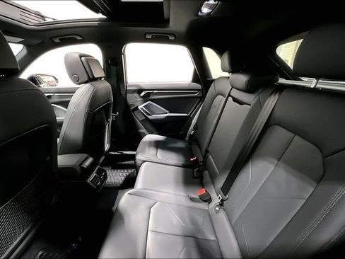 Used 2025 Audi Q3 2.0T Premium w/ Convenience Package AWD/4WD image 15