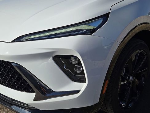 Used 2025 Buick Envision Sport Touring image 10