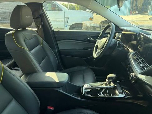 Used 2024 Chevrolet Trax ACTIV w/ Sunroof Package FWD image 6