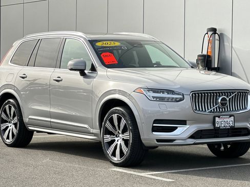 Certified 2025 Volvo XC90 T8 Ultra w/ Protection Package Premier image 7