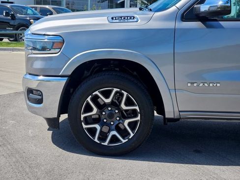 Used 2025 RAM 1500 Laramie AWD/4WD image 10