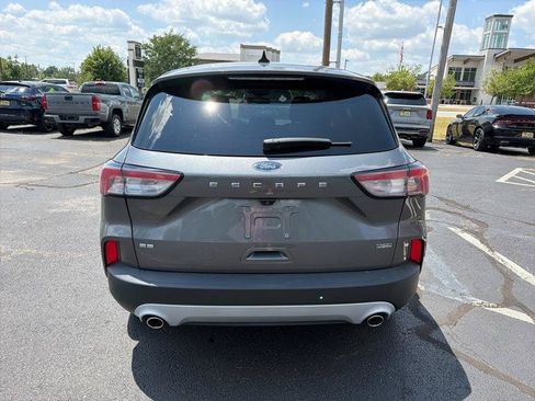 Used 2022 Ford Escape SE FWD image 8