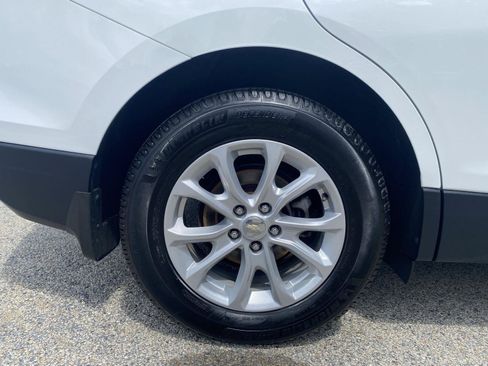 Certified 2019 Chevrolet Equinox LT w/ Sun & Navigation Package AWD/4WD image 10