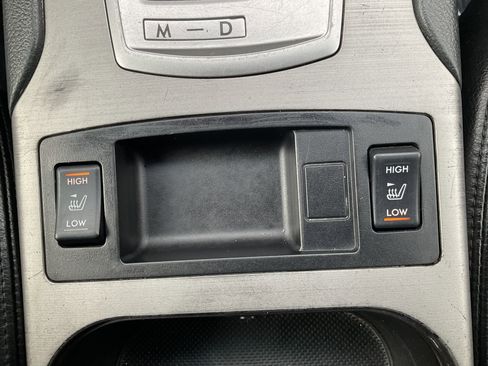 Used 2010 Subaru Outback 2.5i Limited image 17