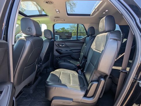 Used 2020 Chevrolet Traverse RS AWD/4WD image 12