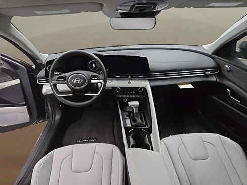 New 2026 Hyundai Elantra Limited FWD image 21